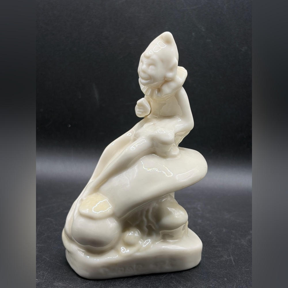 Belleek Ireland Vintage Mushroom Pixie Elf Fairy Leprechaun Porcelain Figure